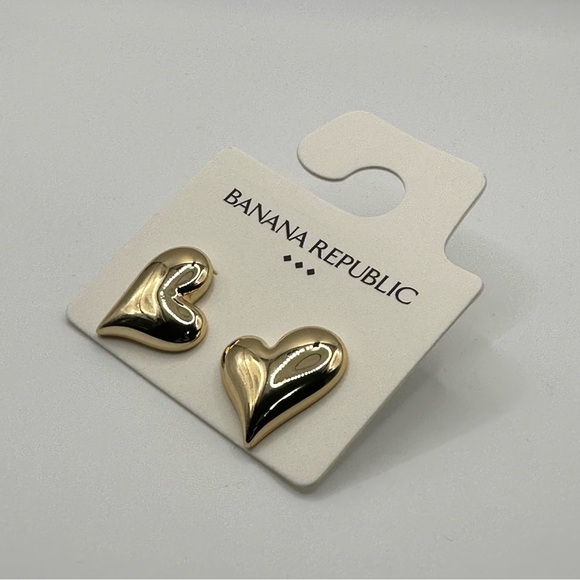 Banana Republic Women’s Earrings Oversized Gold Heart Stud NWT - Picture 5 of 7
